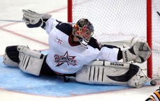 爱游戏官方平台-意外的选择！吕文君中超尚能征战，为何毅然决然在上海海港挂靴