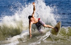 水晶宫主席公开力挺格拉斯纳，期待其执教至赛季收官，稳定成俱乐部当前核心战略