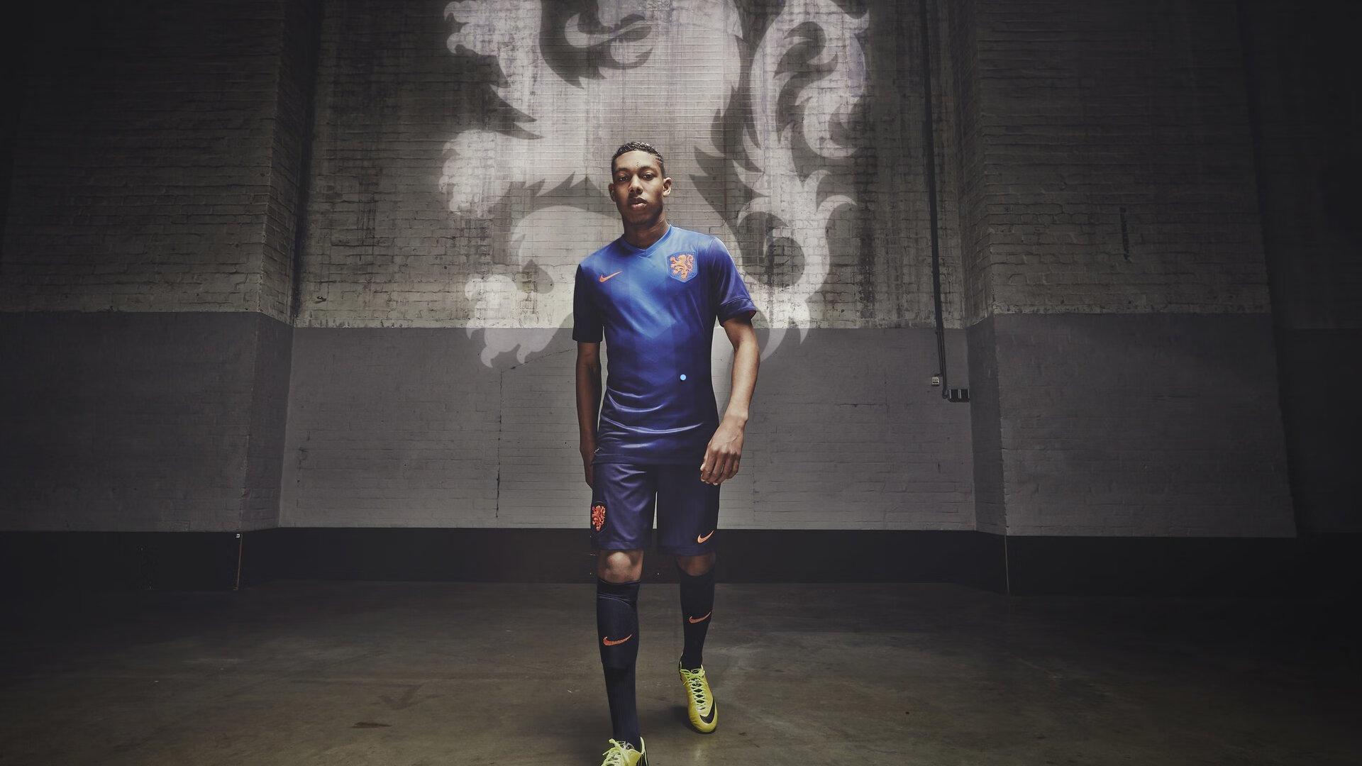 半场激战未分胜负，尤文图斯与博洛尼亚互交白卷，戴维进球无效成焦点，斑马军团进攻乏力仅一次射正